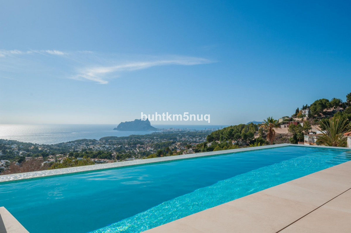 Huis te koop in Moraira | 5 slaapkamers H4757995