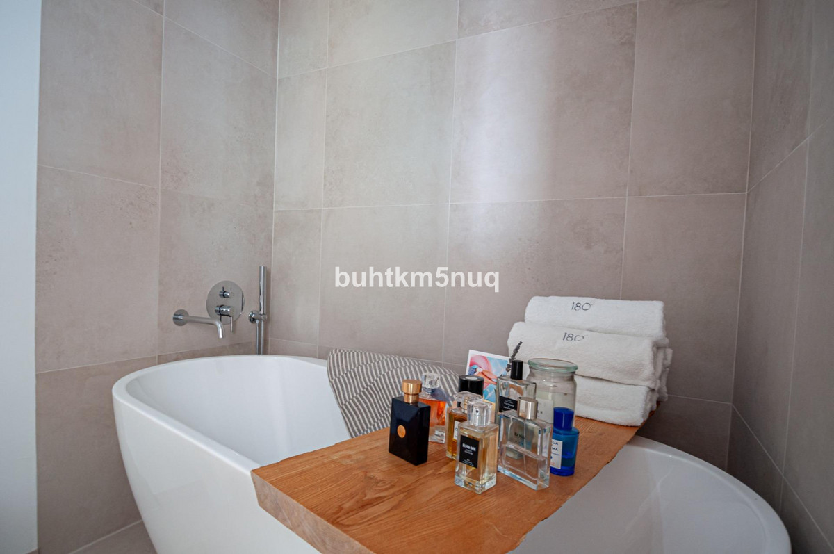 Huis te koop in Moraira | 5 slaapkamers H4757995