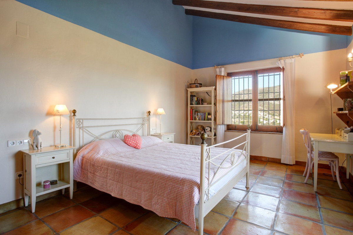 Property main view 32