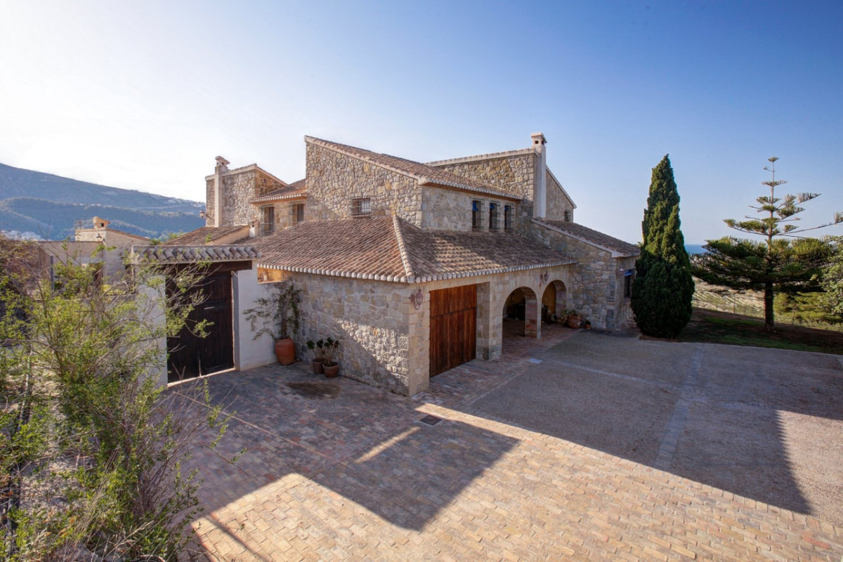 Property main view 45