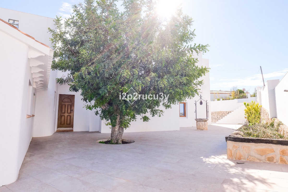 Huis te koop in Moraira | 4 slaapkamers H5454007