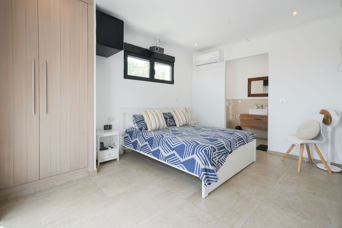 Huis te koop in Moraira | 7 slaapkamers H5461237