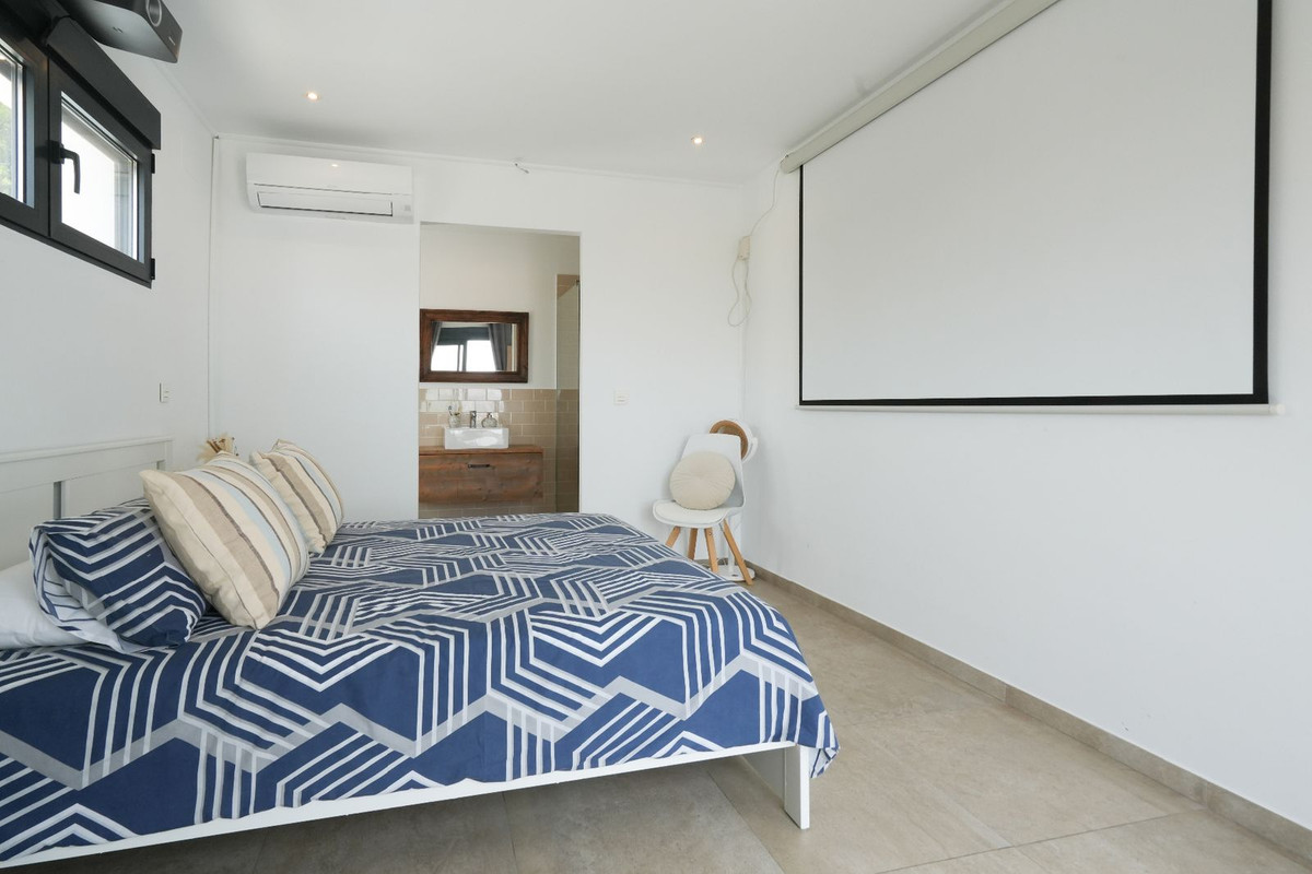 Huis te koop in Moraira | 7 slaapkamers H5461237