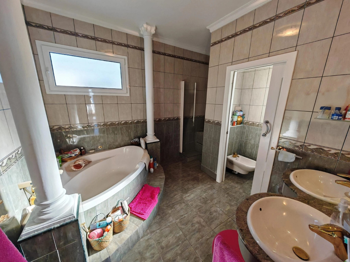 Huis te koop in Moraira | 4 slaapkamers H5496328