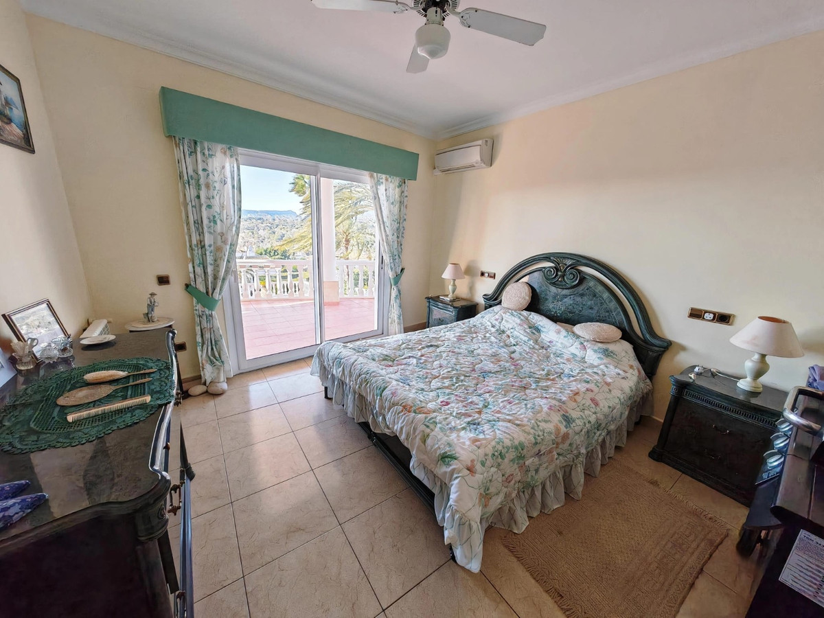Huis te koop in Moraira | 4 slaapkamers H5496328