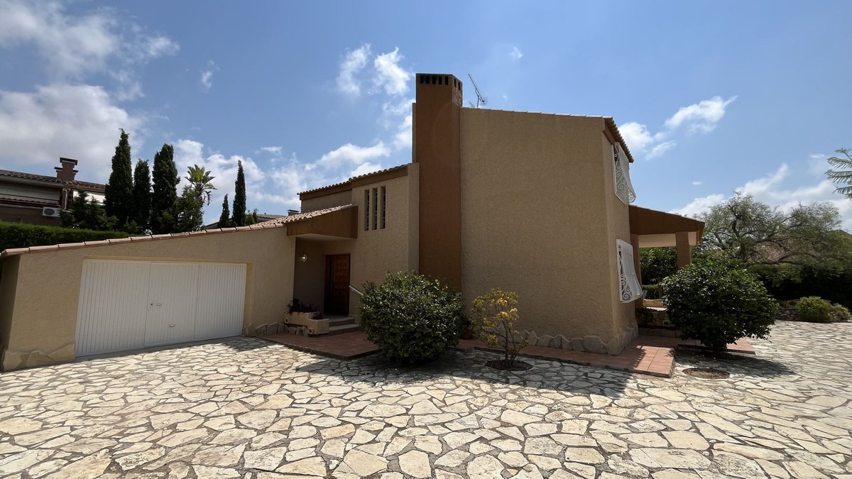 Property main view 60