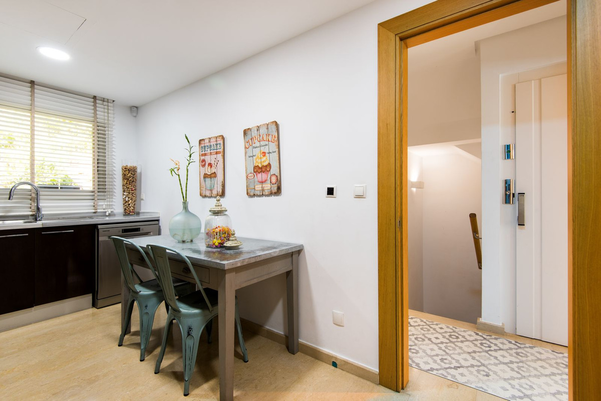 Huis te koop in Nagüeles | 2 slaapkamers H4335847