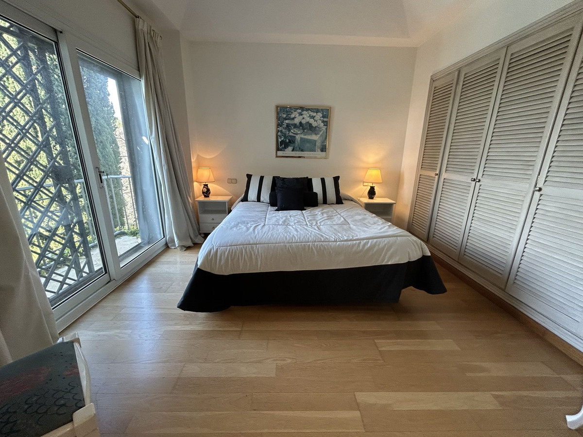 Vrijstaande Villa in Nagüeles-17