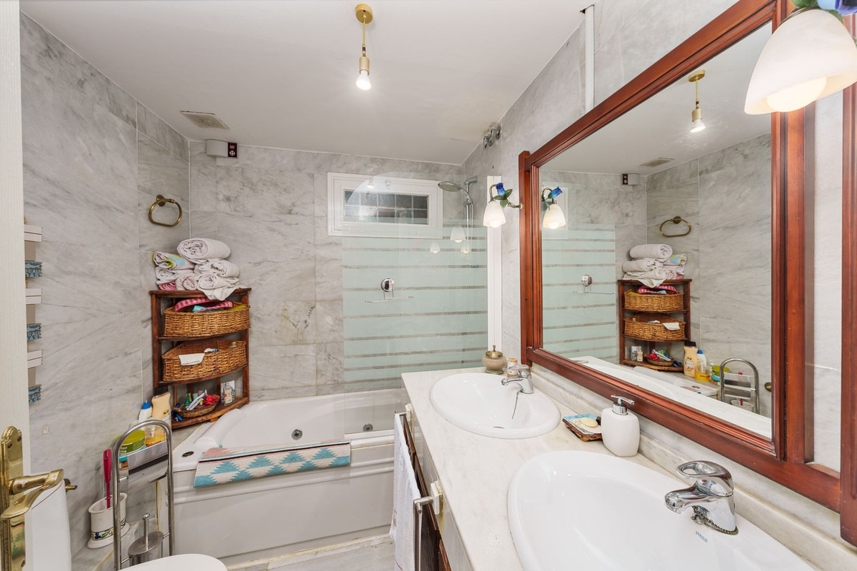 Huis te koop in Nagüeles | 3 slaapkamers H5040226
