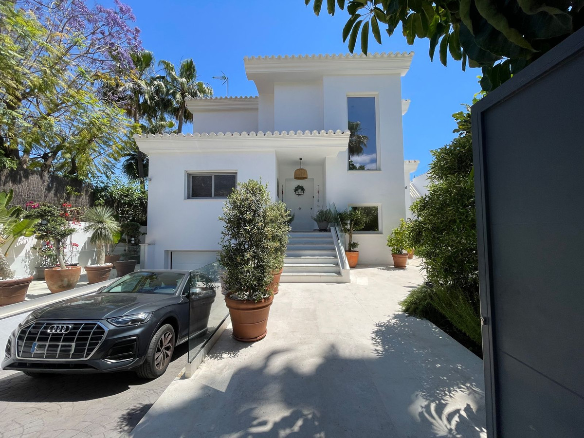 Huis te koop in Nagüeles | 5 slaapkamers H5045278