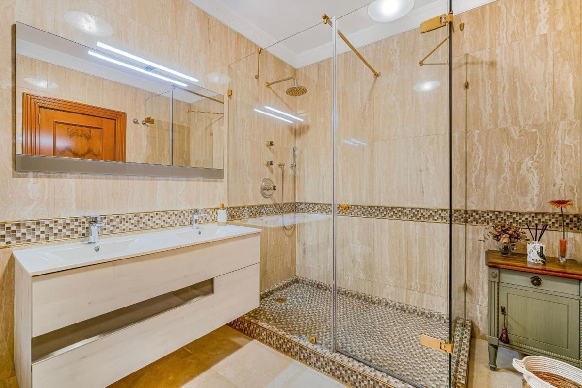 Huis te koop in Nagüeles | 4 slaapkamers H5222176