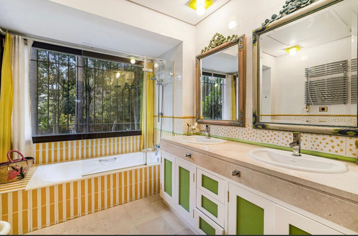 Huis te koop in Nagüeles | 4 slaapkamers H5222176