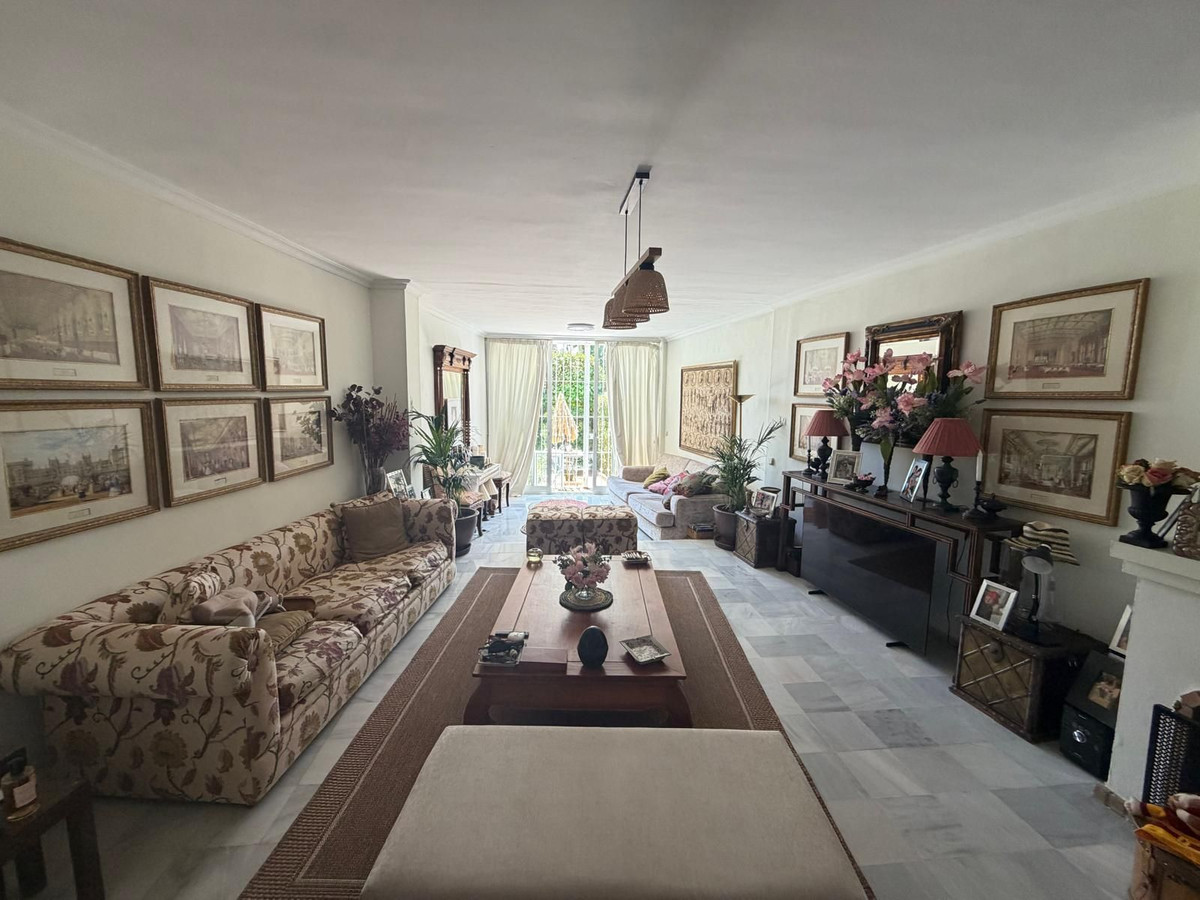 Huis te koop in Nagüeles | 3 slaapkamers H5406226