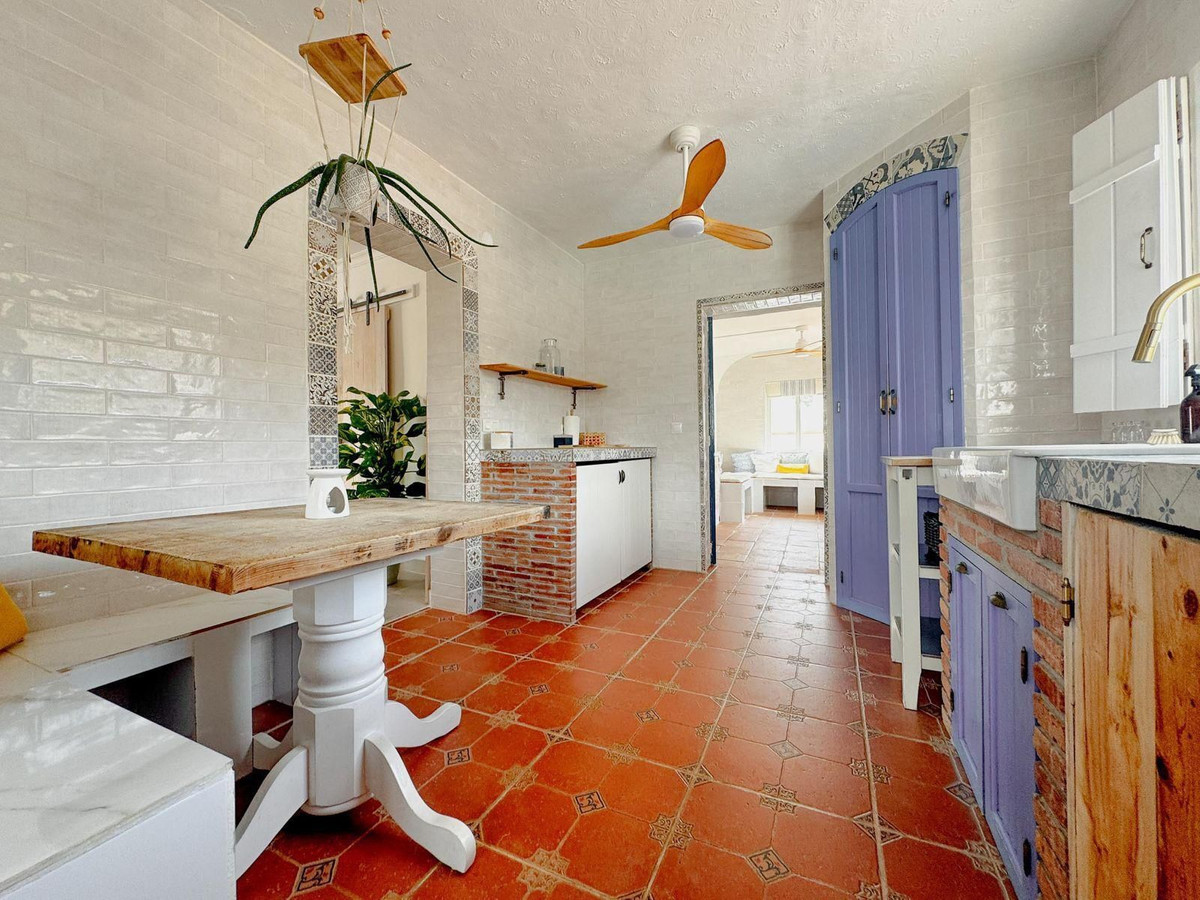 Vrijstaande Villa te koop in Nerja | 6 slaapkamers H4168636