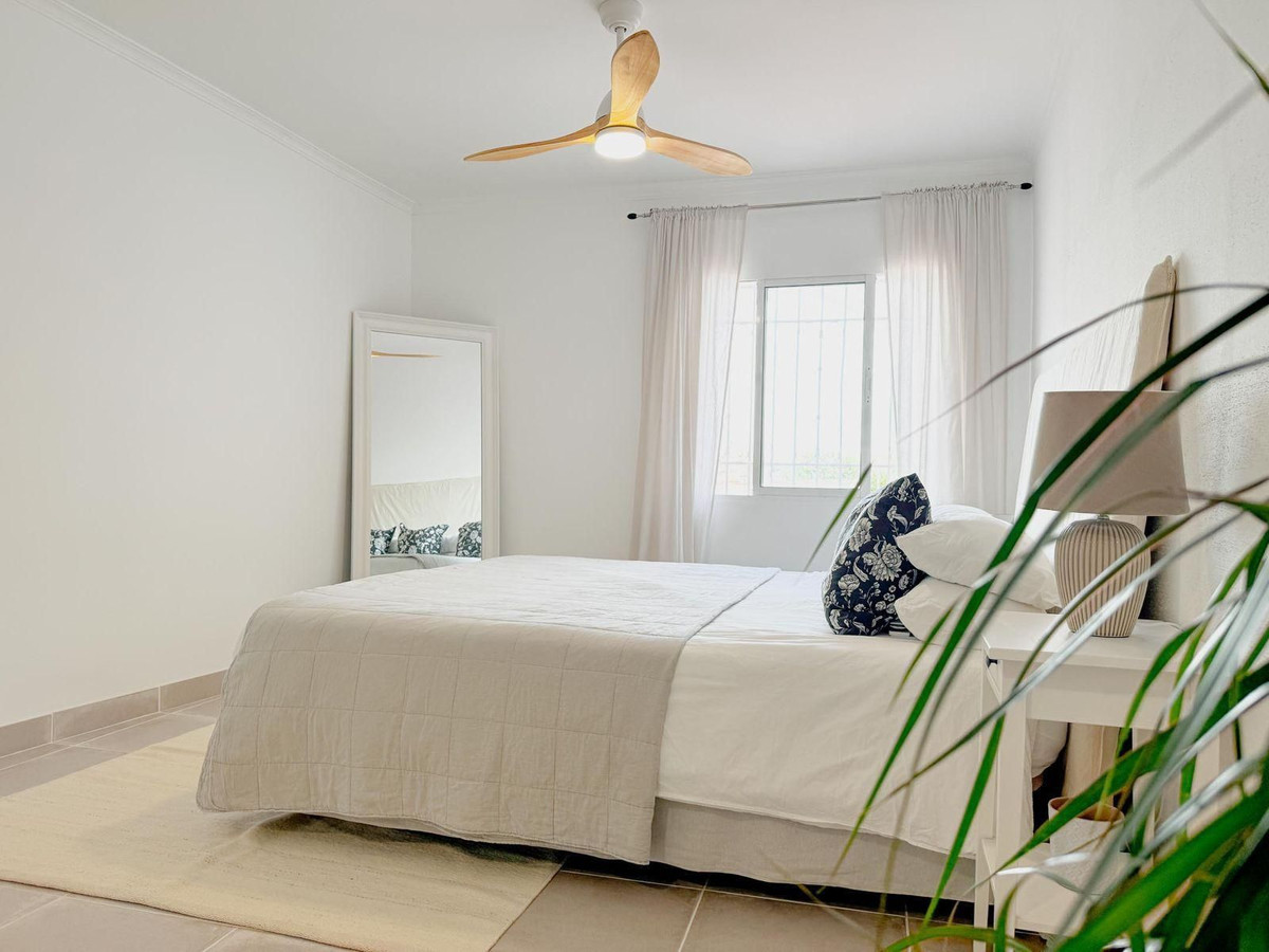 Vrijstaande Villa te koop in Nerja | 6 slaapkamers H4168636