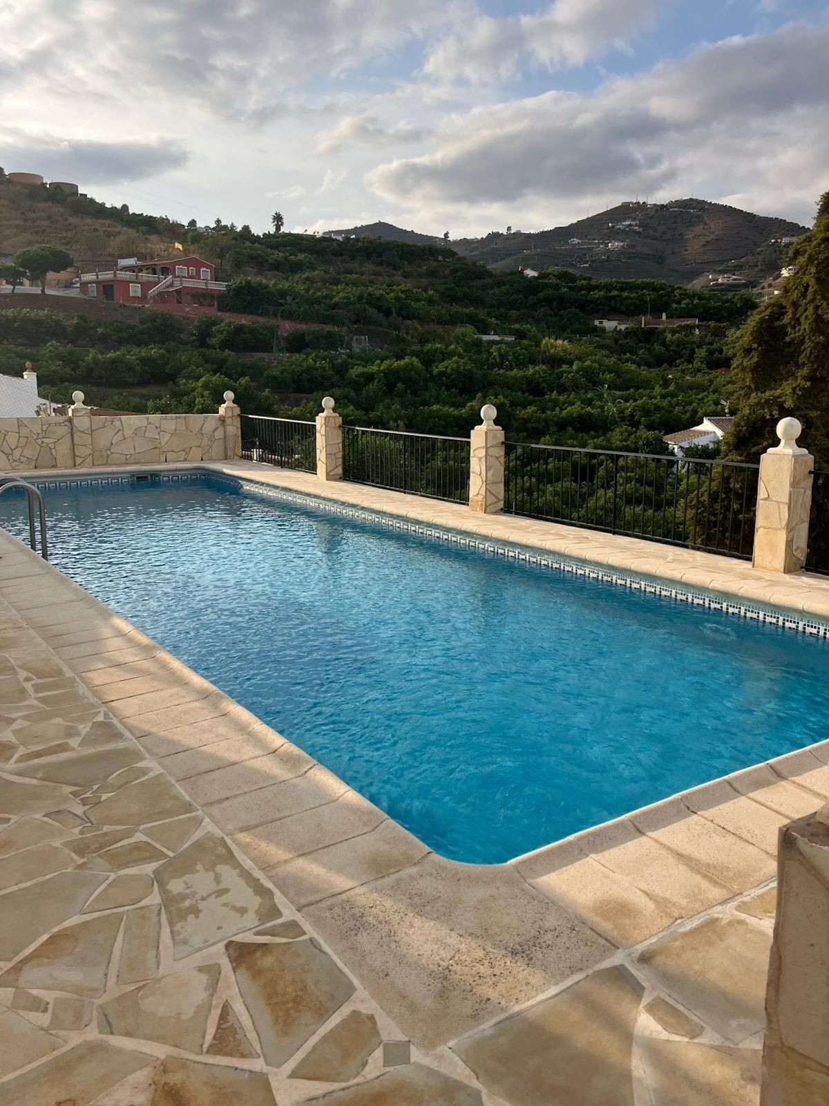 Vrijstaande Villa te koop in Nerja | 6 slaapkamers H4168636