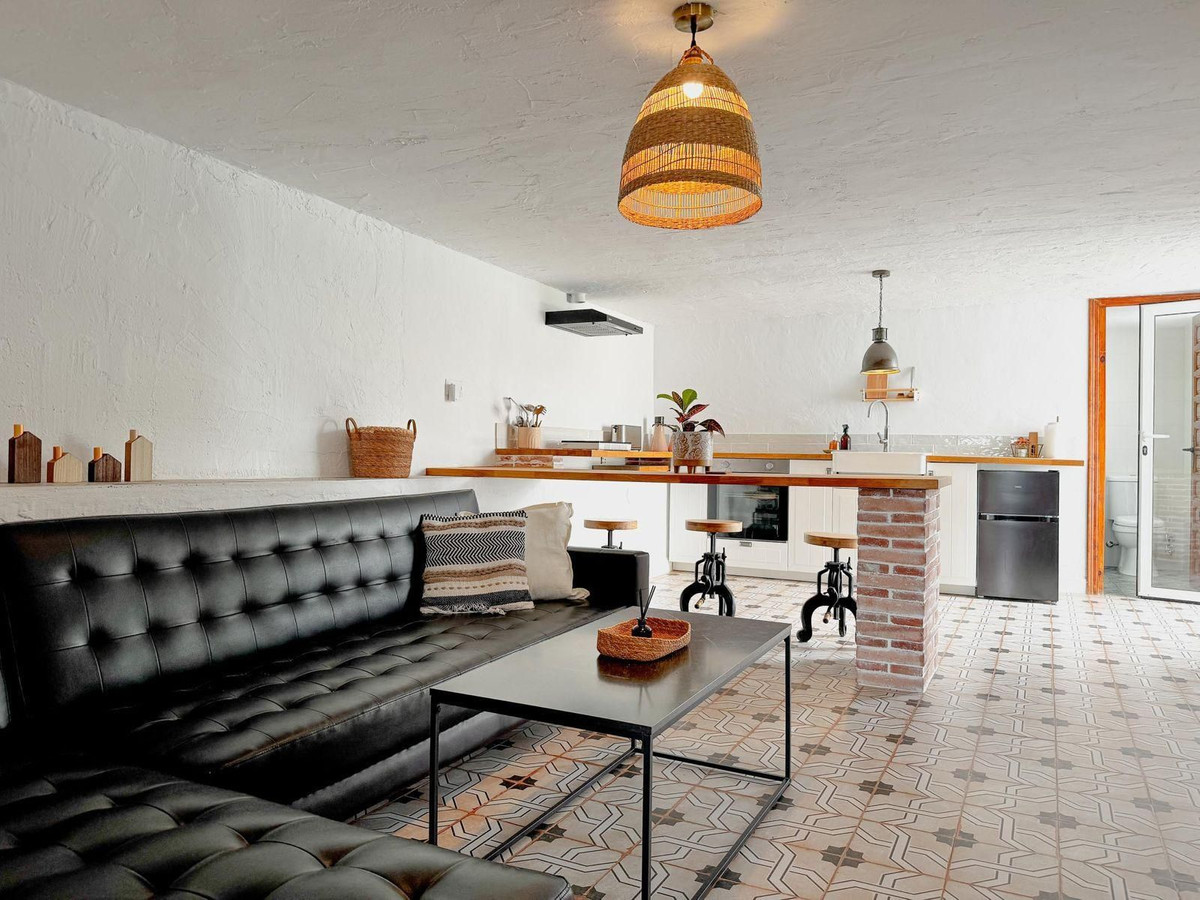 Vrijstaande Villa te koop in Nerja | 6 slaapkamers H4168636