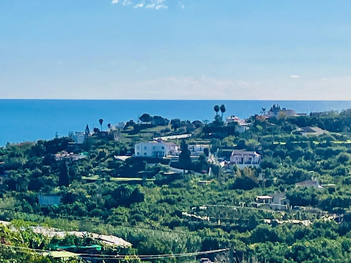 Vrijstaande Villa te koop in Nerja | 6 slaapkamers H4168636