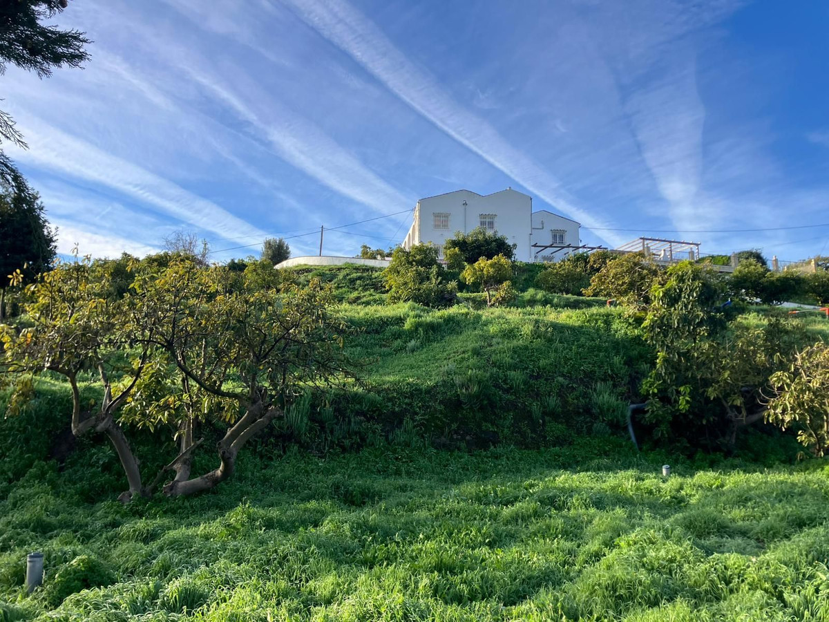 Vrijstaande Villa te koop in Nerja | 6 slaapkamers H4168636