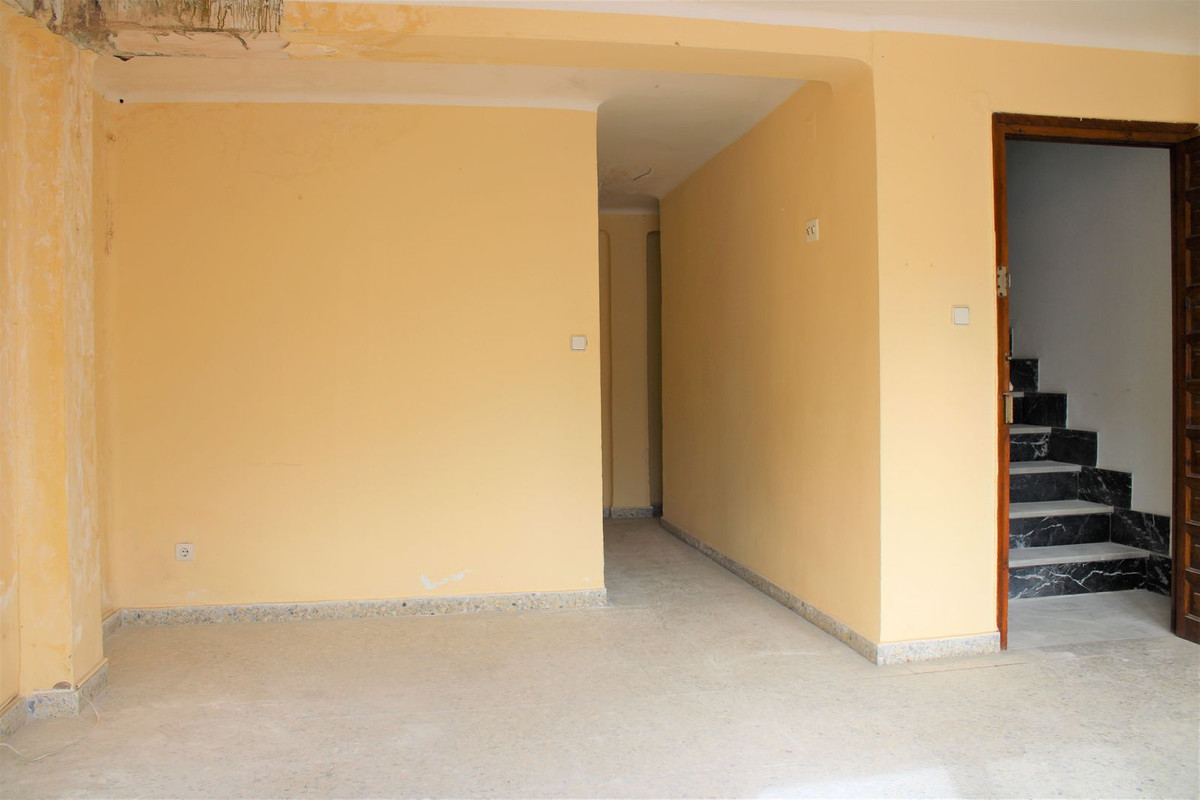 Huis te koop in Nerja | 4 slaapkamers H4346974