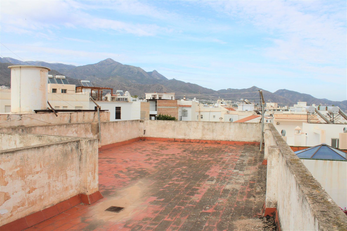 Huis te koop in Nerja | 4 slaapkamers H4346974