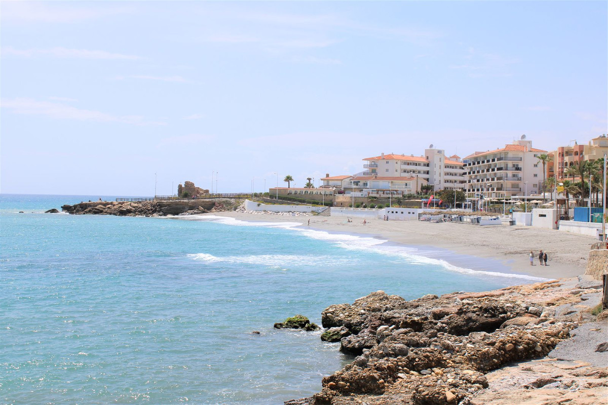 Huis te koop in Nerja | 4 slaapkamers H4346974