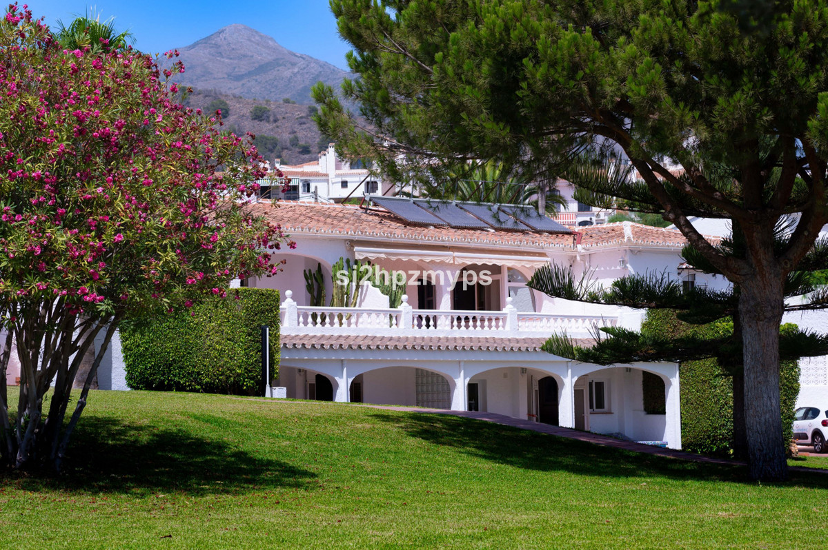 Vrijstaande Villa in Nerja-6