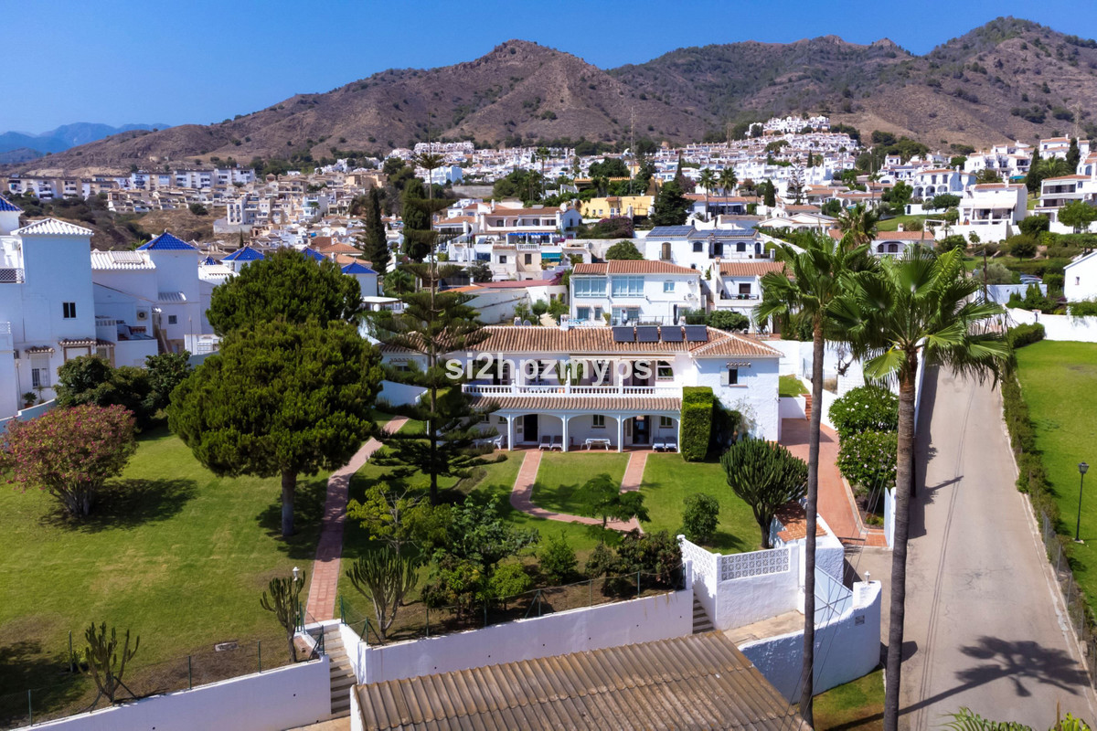 Vrijstaande Villa in Nerja-9