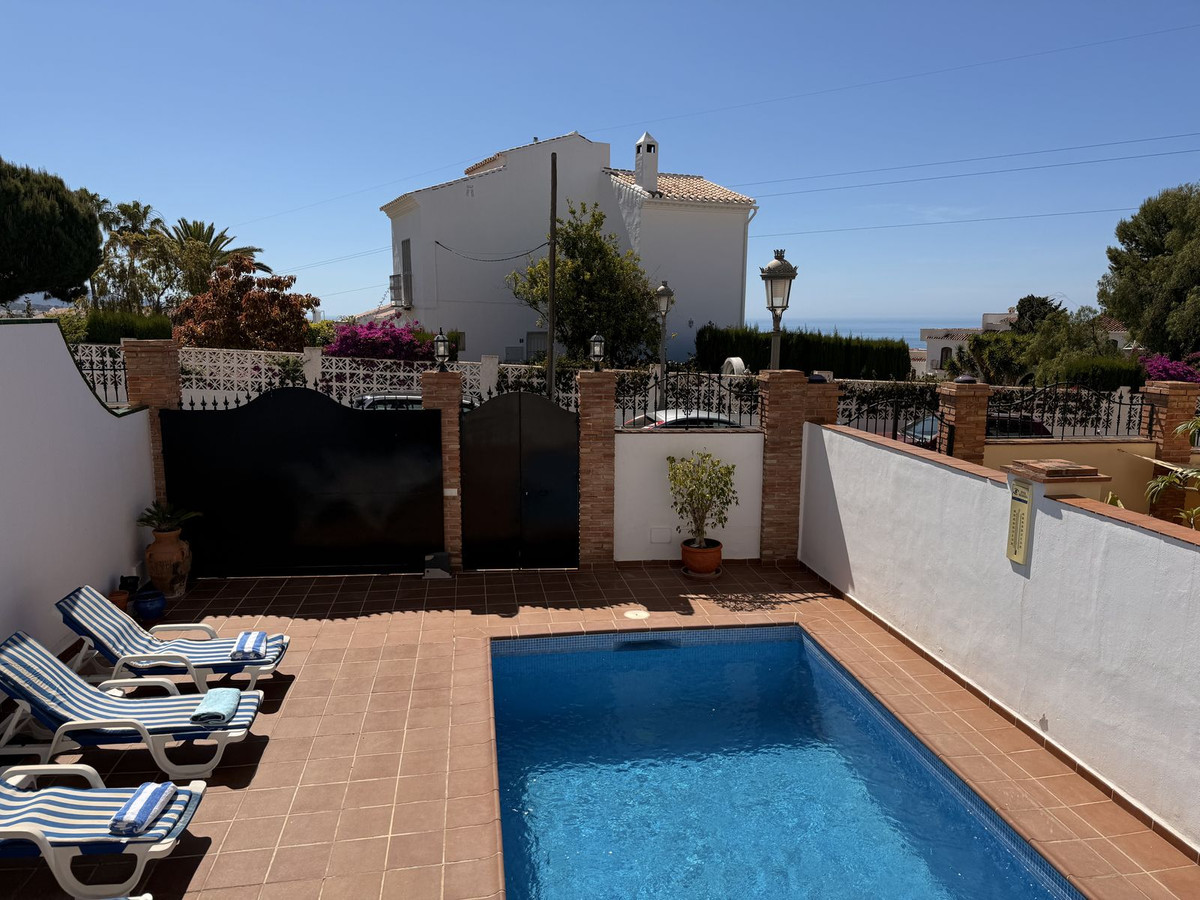 Vrijstaande Villa te koop in Nerja | 3 slaapkamers H5045887