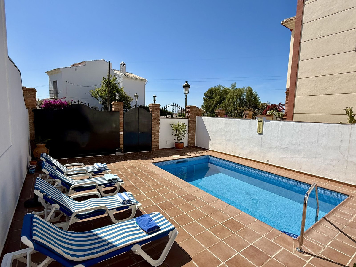 Vrijstaande Villa te koop in Nerja | 3 slaapkamers H5045887