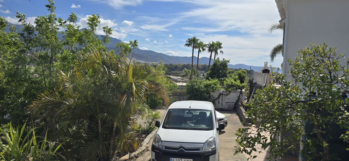 Vrijstaande Villa te koop in Nerja | 4 slaapkamers H5063113