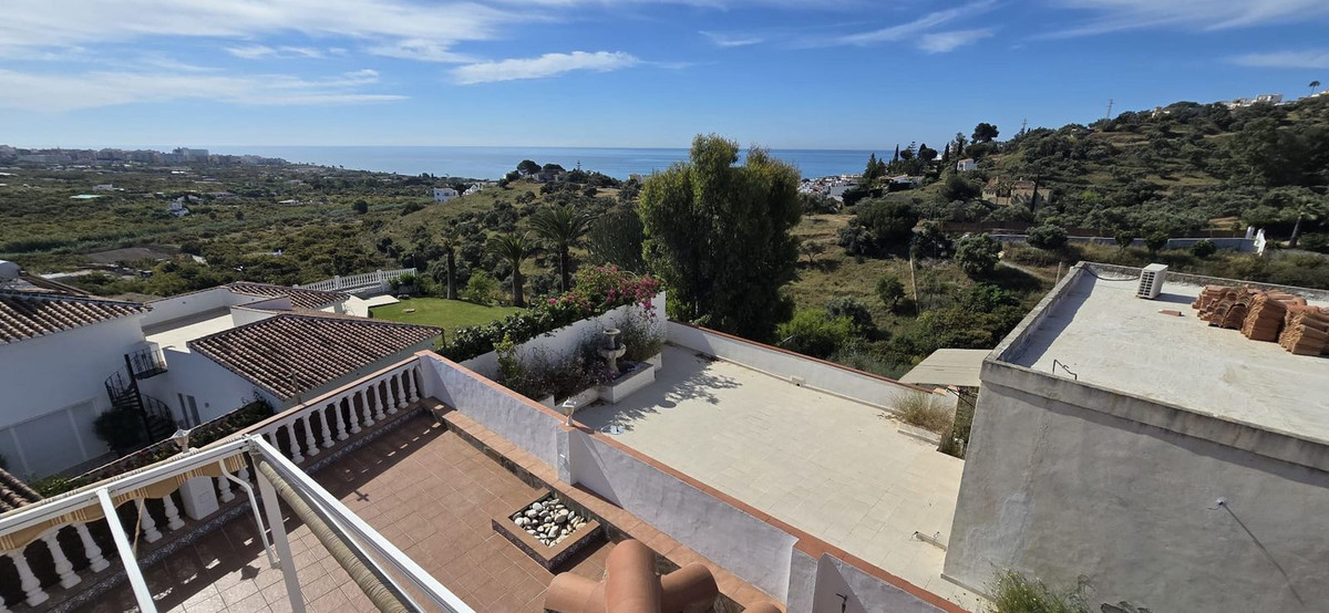 Vrijstaande Villa te koop in Nerja | 4 slaapkamers H5063113