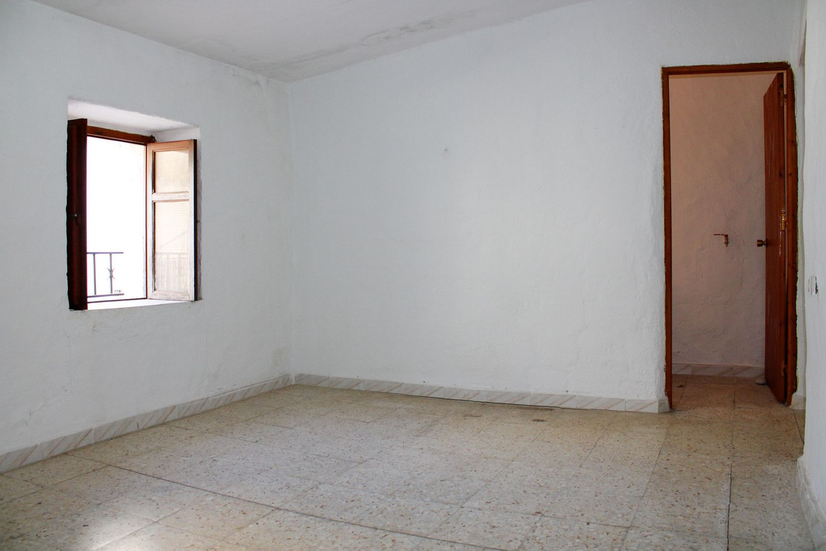 Geschakelde Woning te koop in Nerja | 5 slaapkamers H5134426
