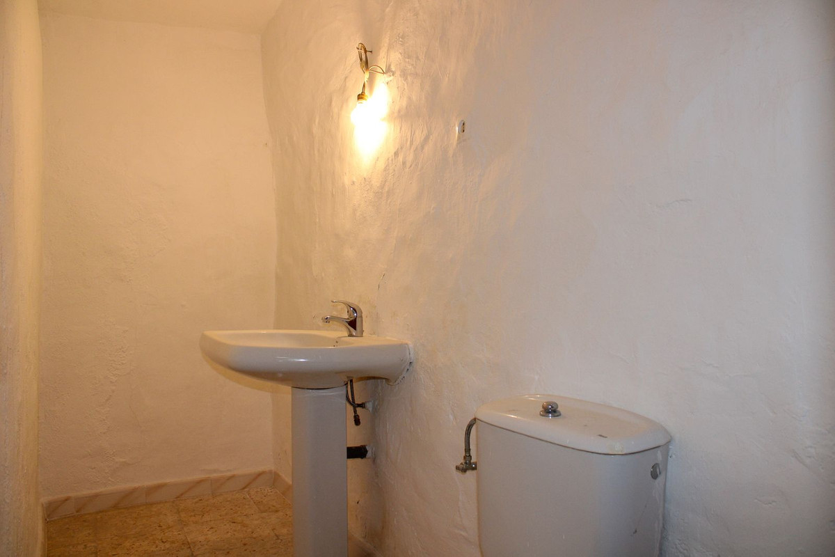Geschakelde Woning te koop in Nerja | 5 slaapkamers H5134426