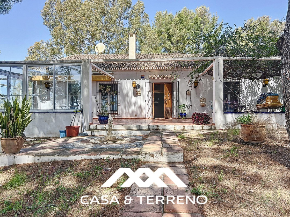 Vrijstaande Villa te koop in Nerja | 4 slaapkamers H5145256