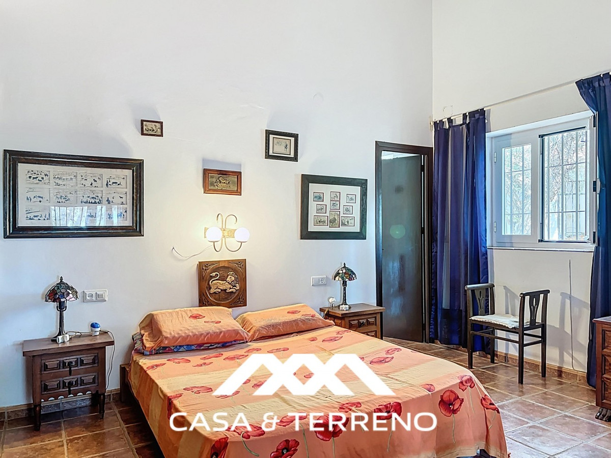 Vrijstaande Villa te koop in Nerja | 4 slaapkamers H5145256