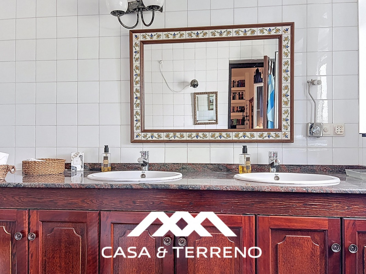 Vrijstaande Villa te koop in Nerja | 4 slaapkamers H5145256