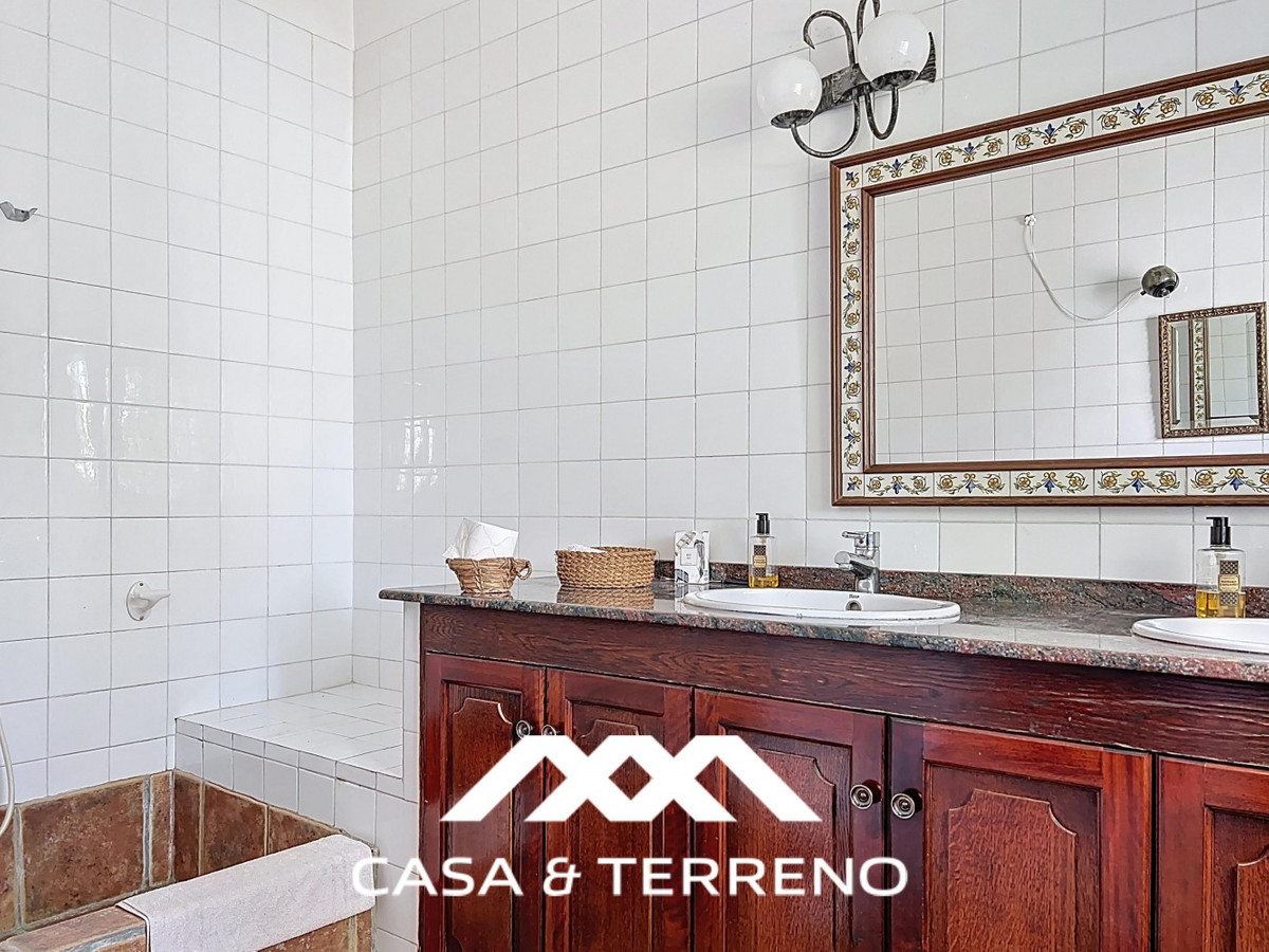 Vrijstaande Villa te koop in Nerja | 4 slaapkamers H5145256