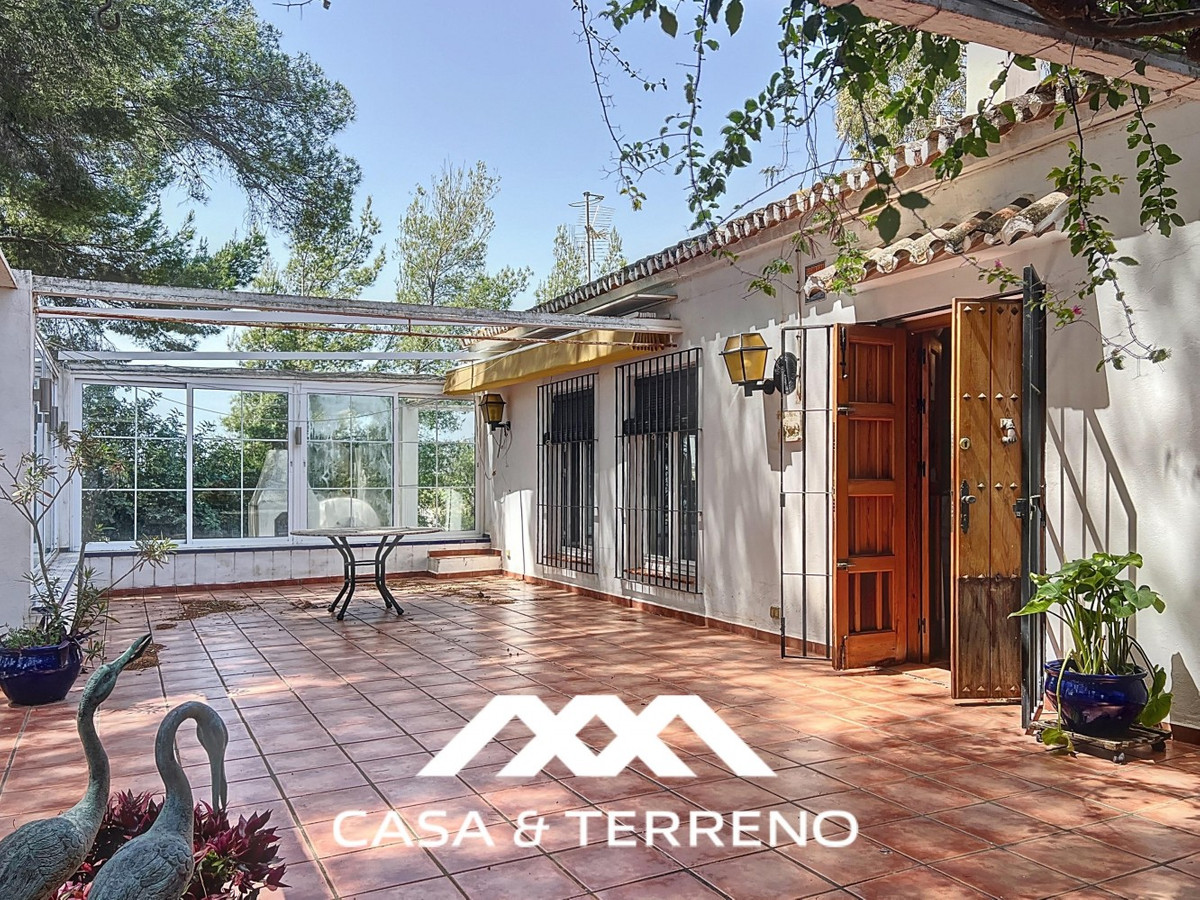 Vrijstaande Villa te koop in Nerja | 4 slaapkamers H5145256