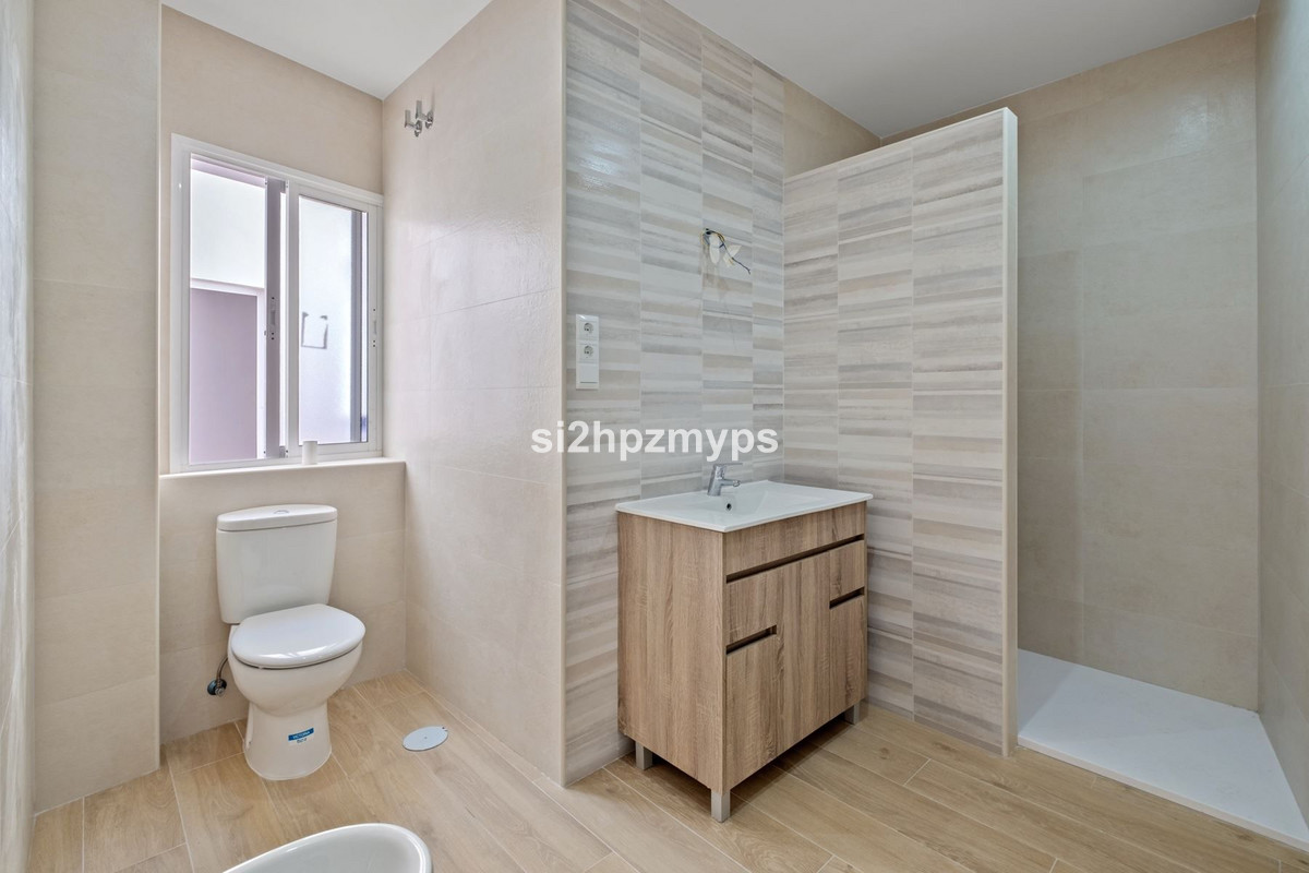Geschakelde Woning te koop in Nerja | 5 slaapkamers H5211340