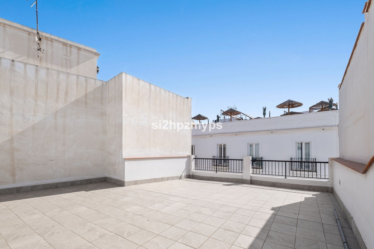 Geschakelde Woning te koop in Nerja | 5 slaapkamers H5211340