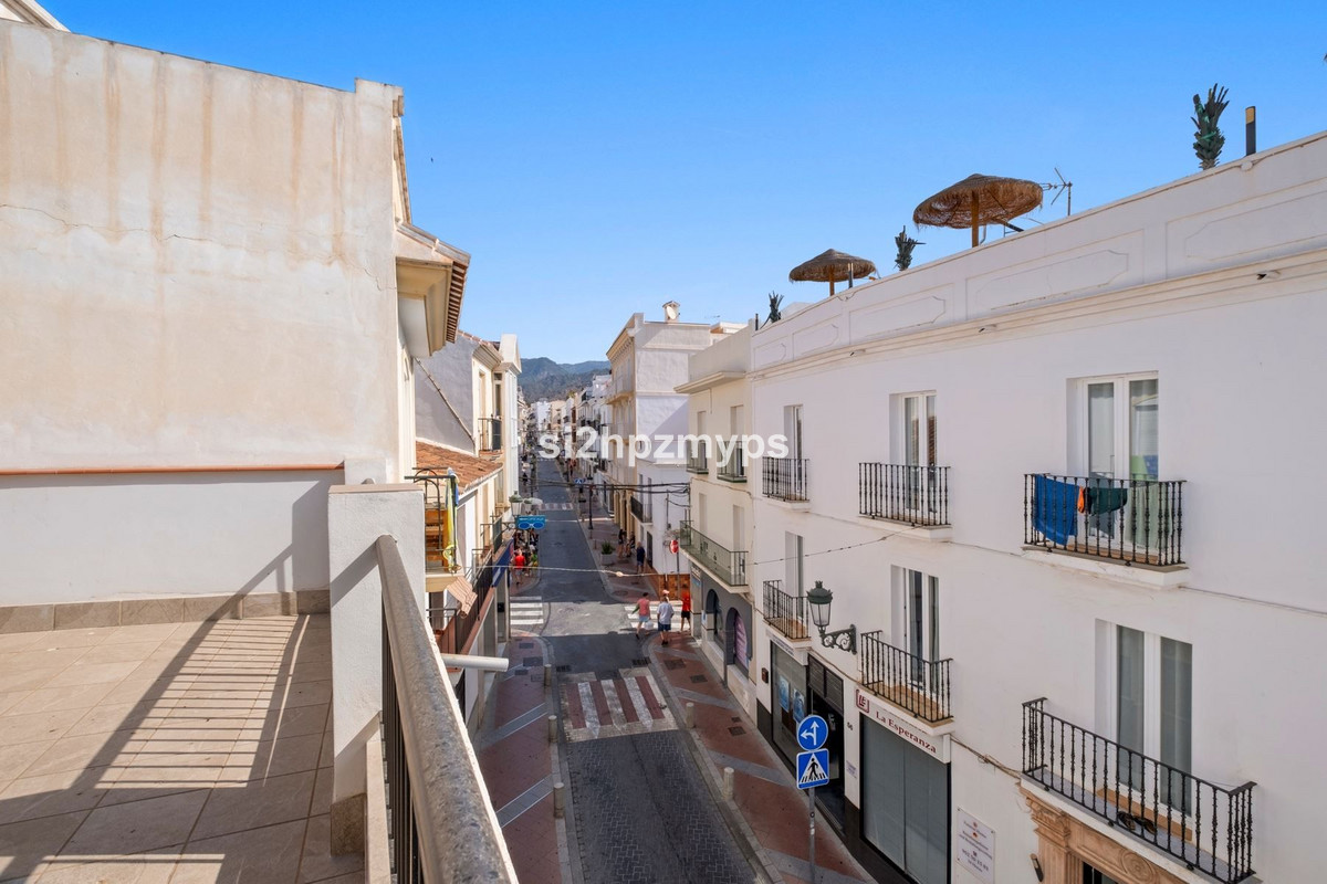 Geschakelde Woning te koop in Nerja | 5 slaapkamers H5211340
