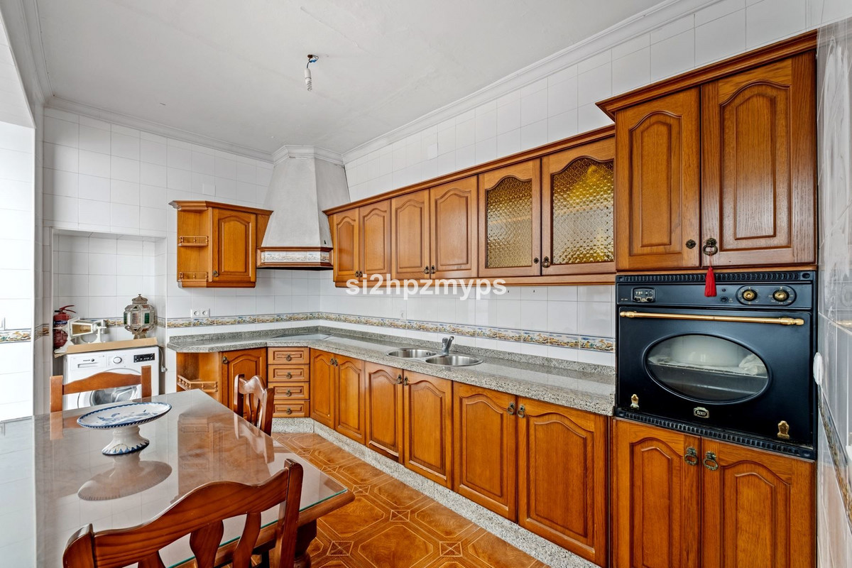 Geschakelde Woning te koop in Nerja | 5 slaapkamers H5211340