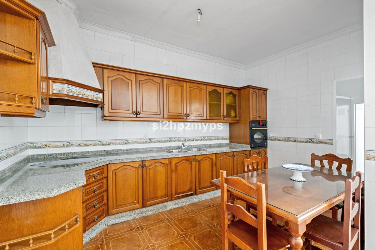Geschakelde Woning te koop in Nerja | 5 slaapkamers H5211340