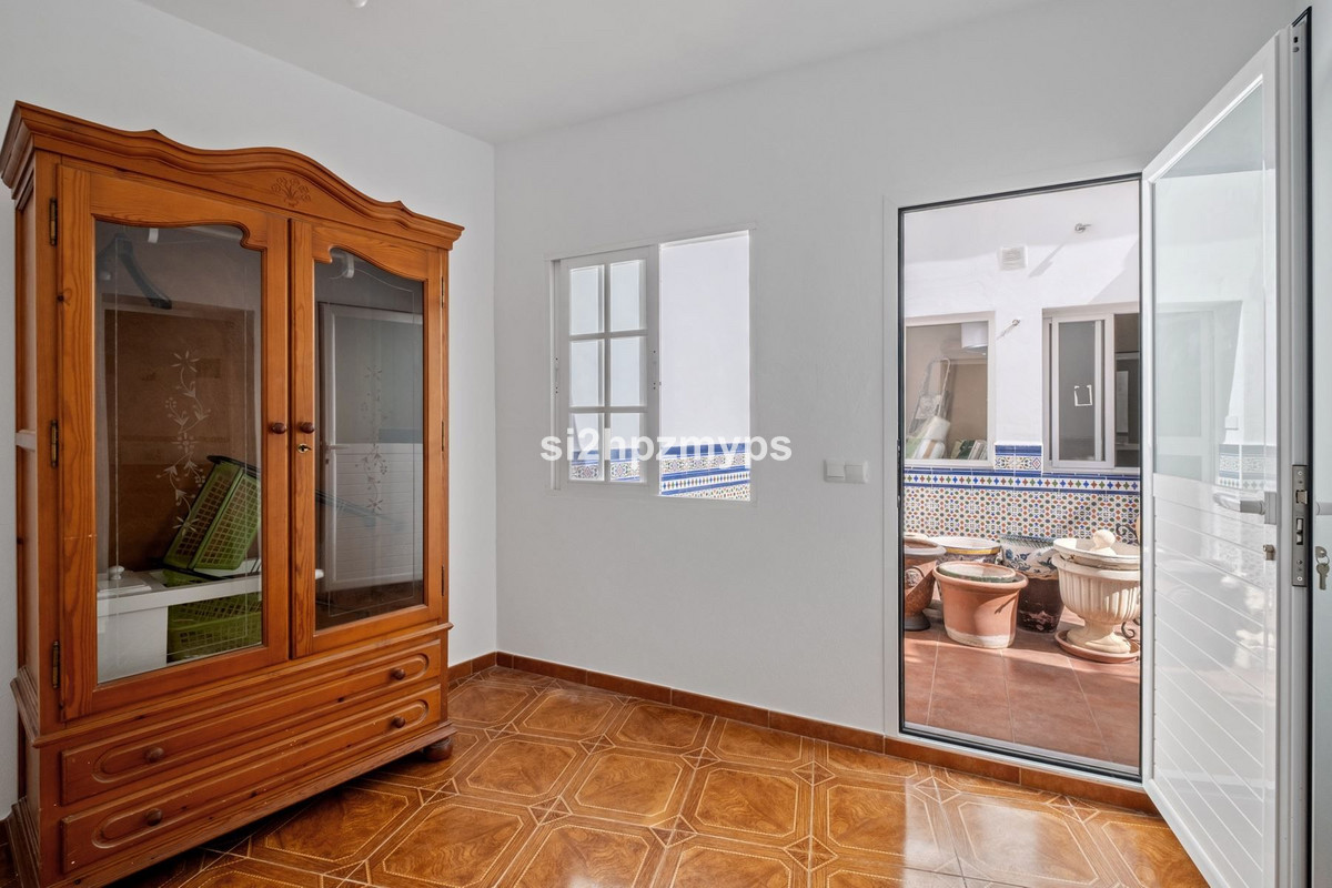 Geschakelde Woning te koop in Nerja | 5 slaapkamers H5211340