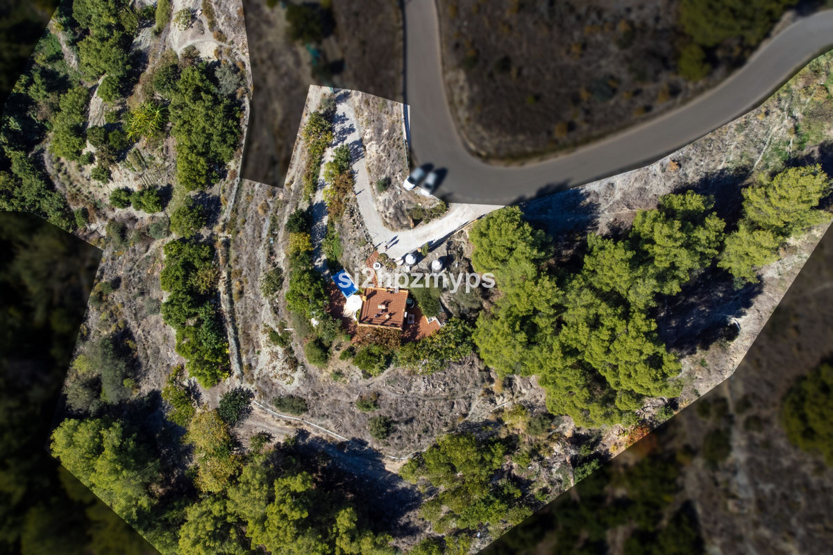 Vrijstaande Villa te koop in Nerja | 1 slaapkamers H5227588