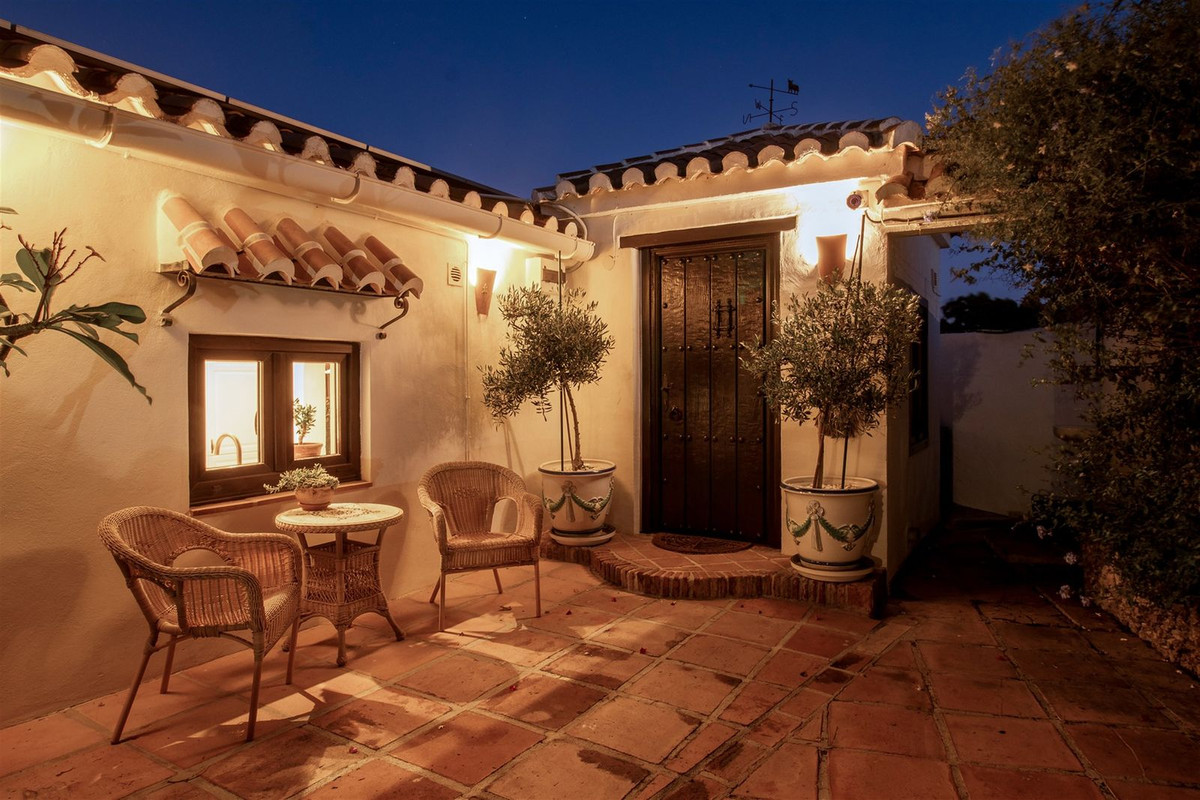 Vrijstaande Villa te koop in Nerja | 4 slaapkamers H5251327