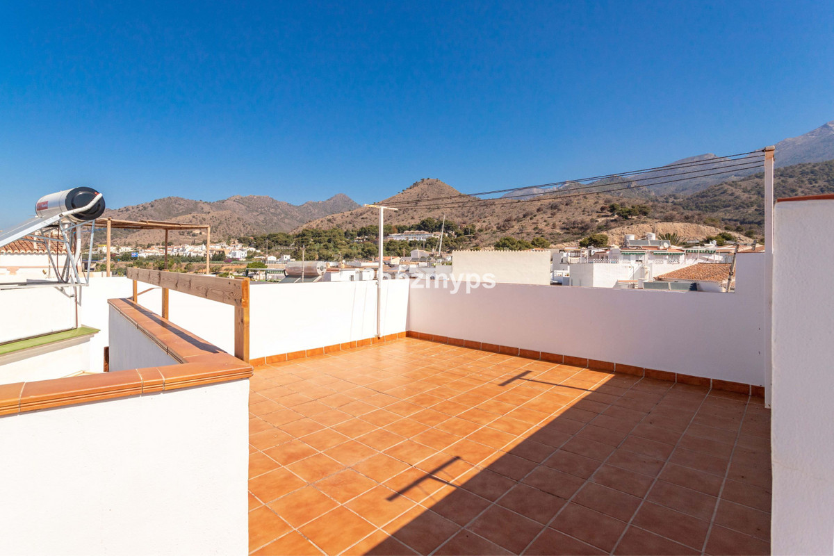 Geschakelde Woning te koop in Nerja | 4 slaapkamers H5287561
