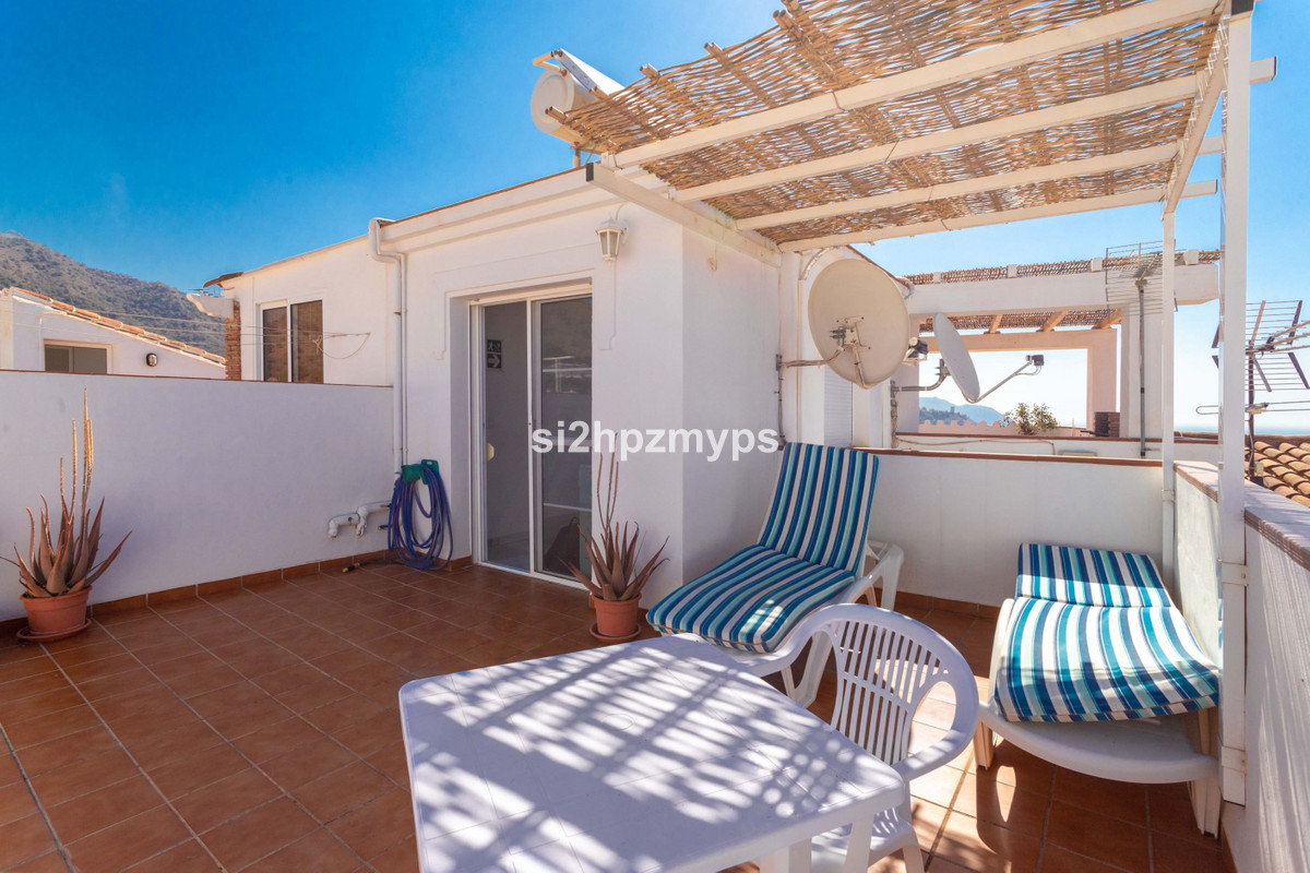 Geschakelde Woning te koop in Nerja | 4 slaapkamers H5287561
