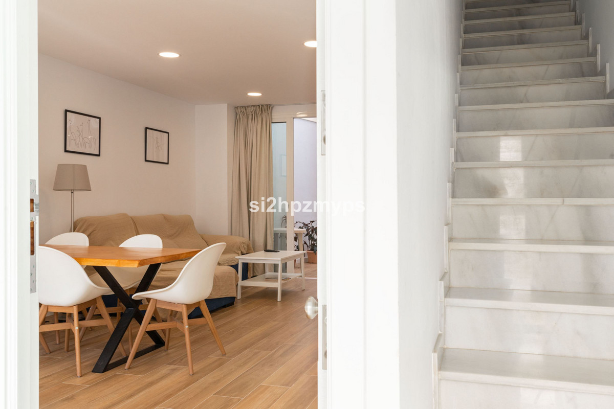 Geschakelde Woning te koop in Nerja | 4 slaapkamers H5287561